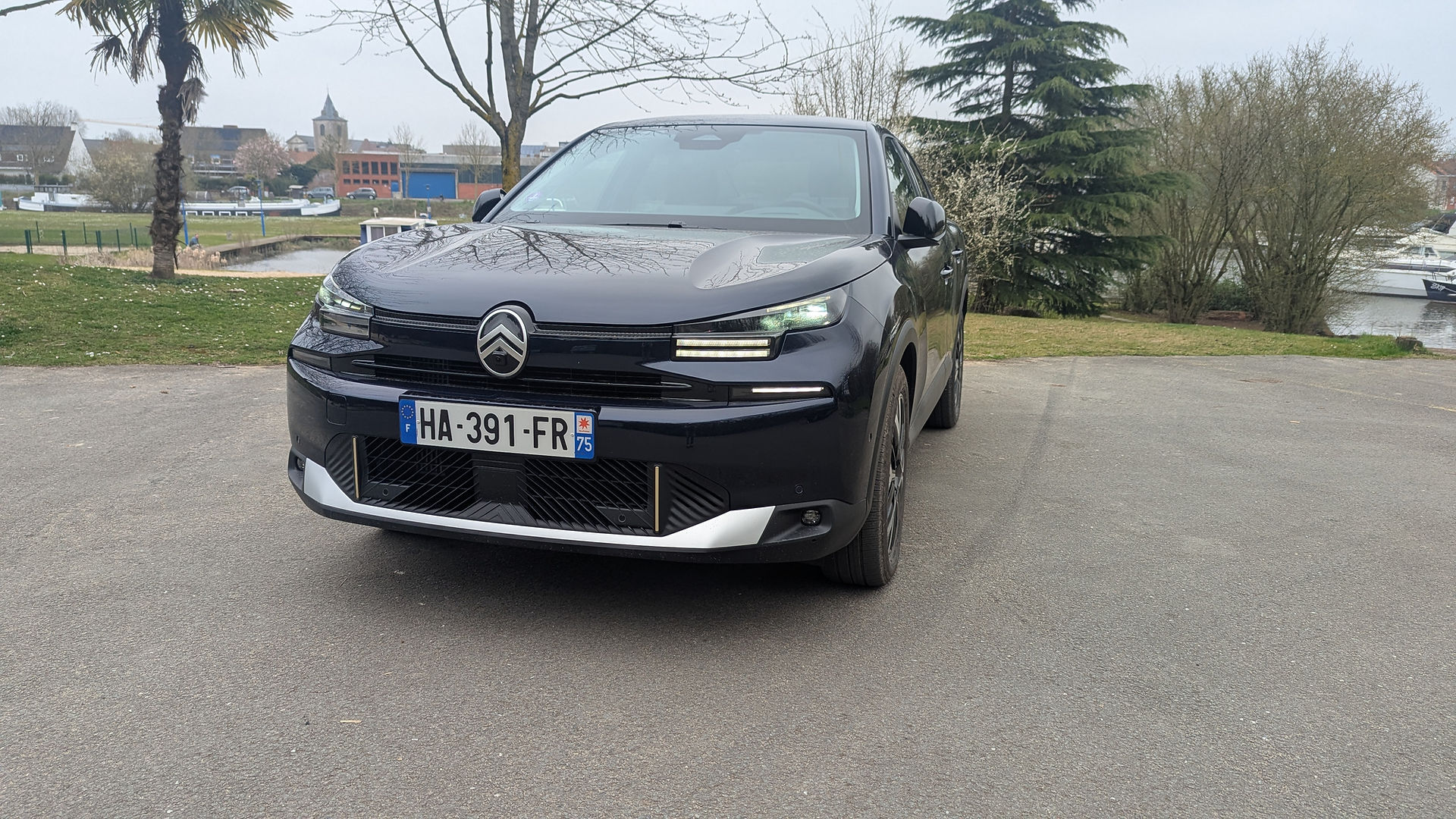 La Citroën C4 X hybride 145 à l'essai