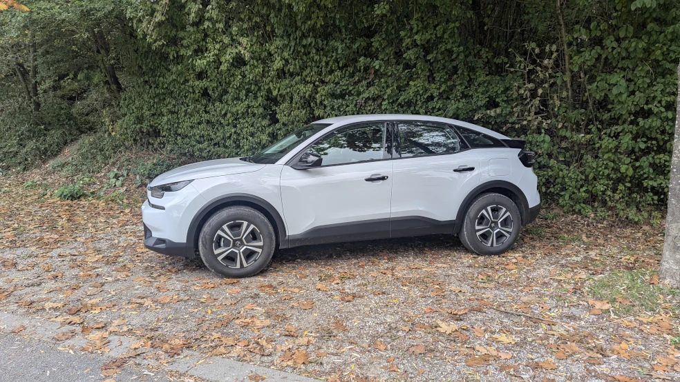 La Citroën C4 Hybride 110 en teinte blanche