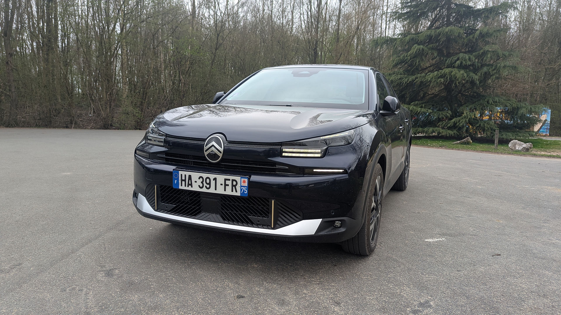 La Citroën C4 X hybride 145 à l'essai
