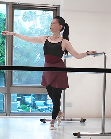 50-year-old-adult-ballet-class-wenhua-ta