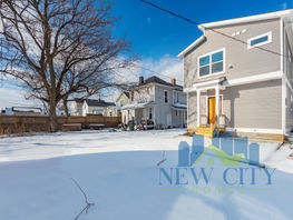 044_35c_Z 517 E Starr Ave 102.jpg