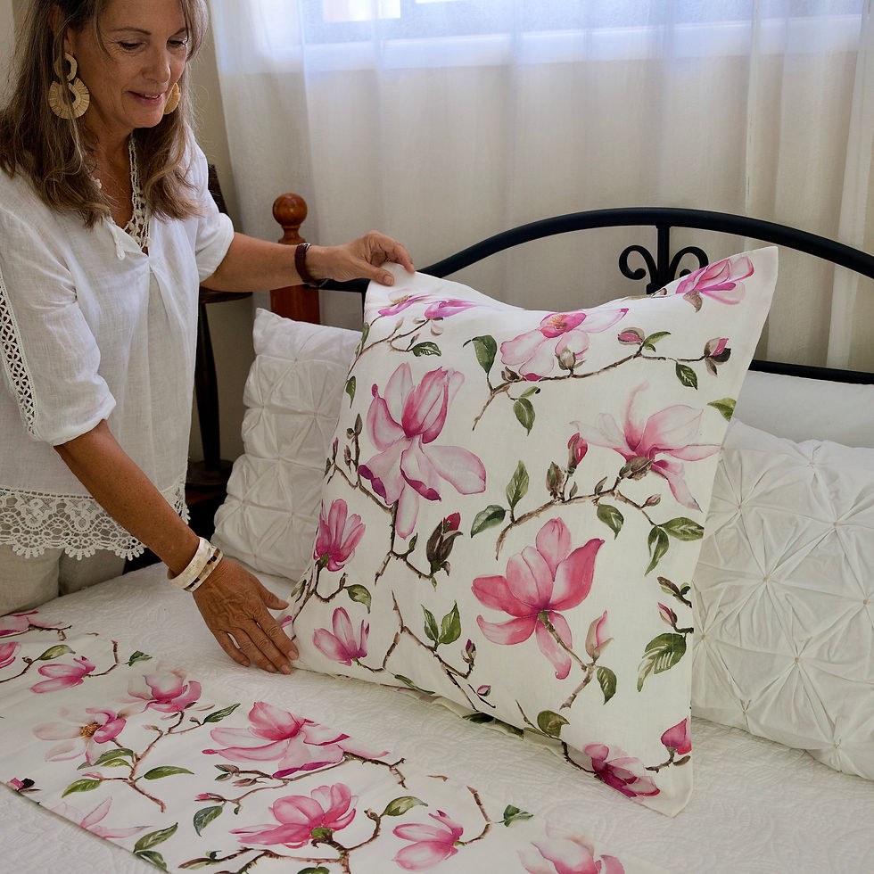 Thumbnail: Pink Magnolia Runner