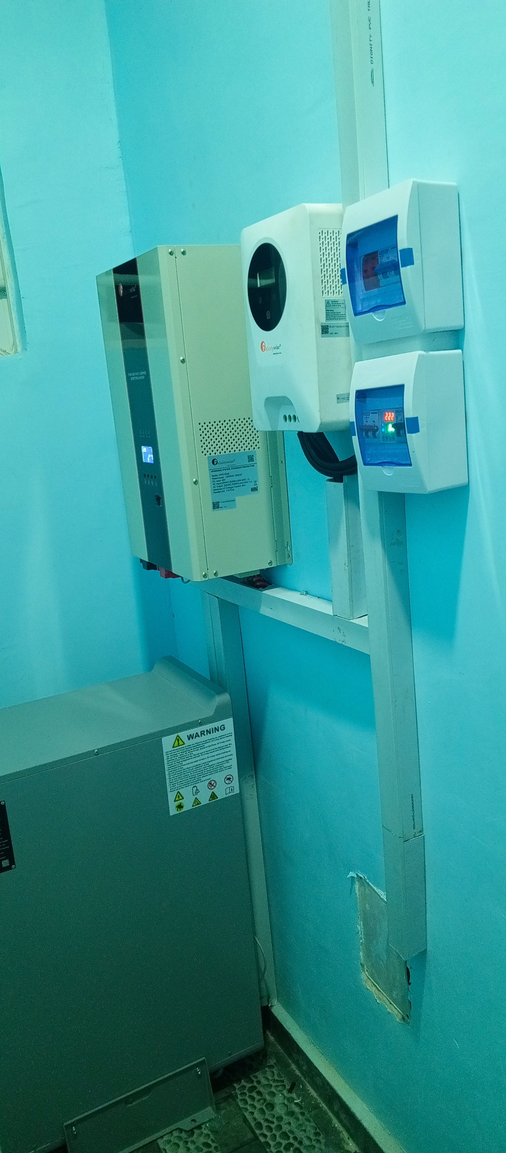 10kva, 15kwh, 12 units of 550w and 120A charge controller