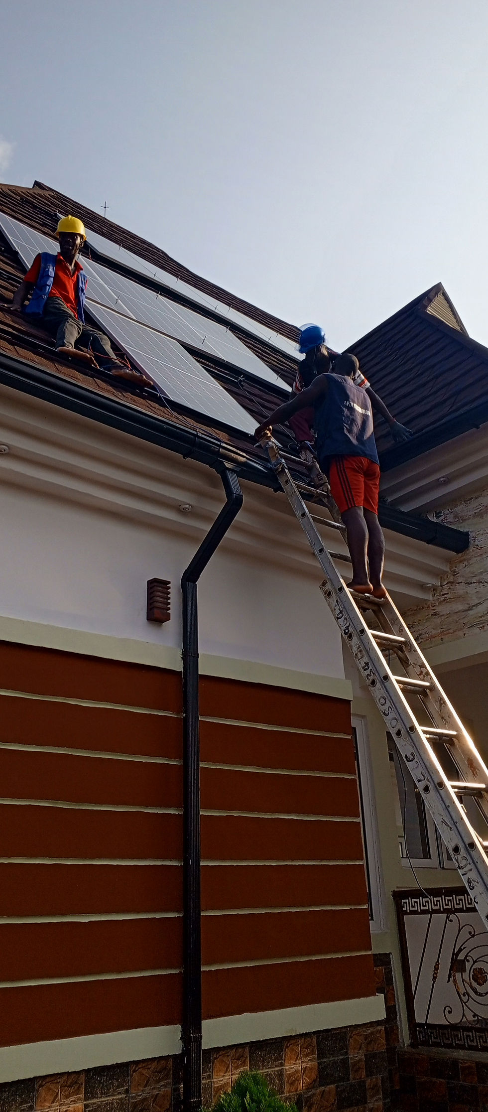 Thumbnail: 10kva, 15kwh, 12 units of 550w and 120A charge controller 