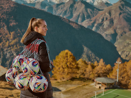 อาดิดาส เปิดตัวลูกฟุตบอล “KONEKTIS” สำหรับการแข่งขันฟุตบอลหญิงยูโร 2025