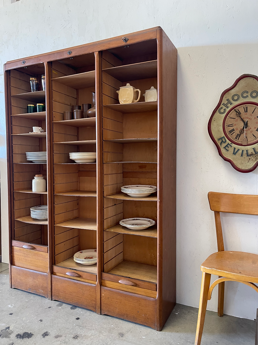 Miniature : Meuble classeur à rideaux années 40 