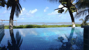 Piscina na Praiagogi Boutique Pousada