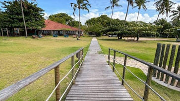 Área de lazer no Ang Beach Hotel 11