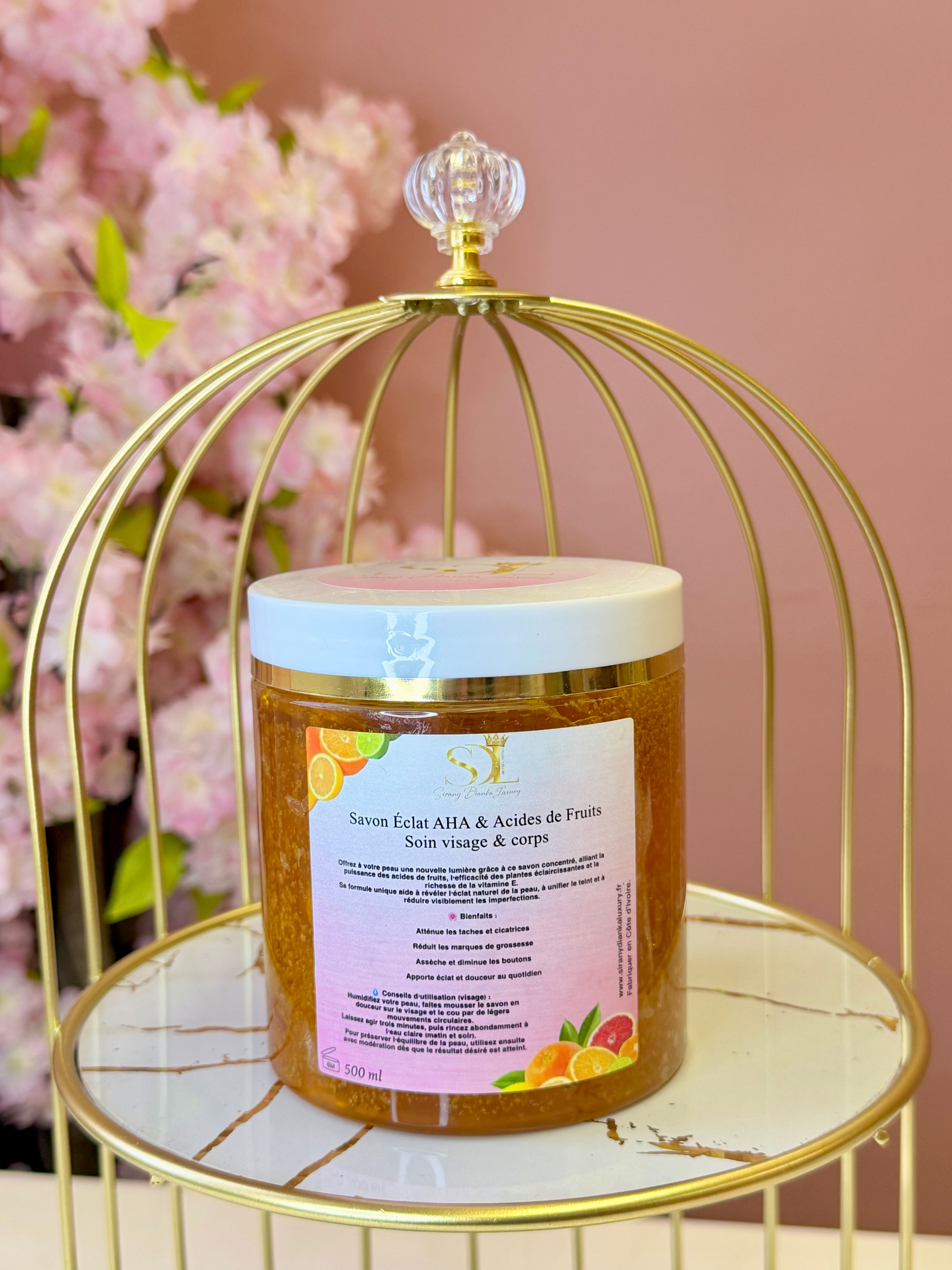 Savon Éclat AHA & Acides de Fruits Éclaircissant 500 ml
