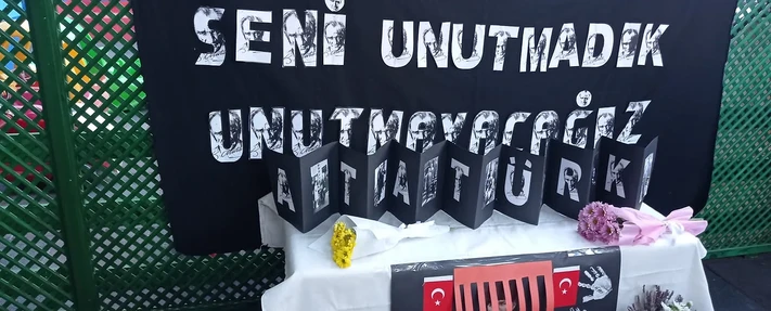 Atamızı Minnetle Anıyoruz