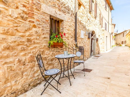Tuscan Tiny Home: Charming Little Abode in Castiglione d'Orcia Italy
