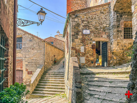 Timeless Tranquility: Renovated Home in the Heart of Traditional Tuscan Village