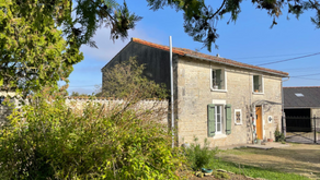 €136,250 | Asnières-en-Poitou France