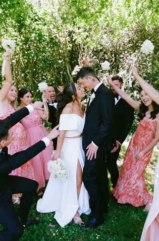 Fun bridal party photo in Raglan