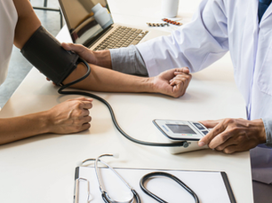 How an Internal Medicine Doctor Differs from a Family Physician