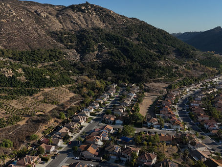 What’s the Difference Between Hiring a Drone Photographer and Doing It Yourself