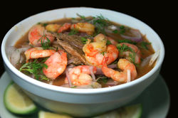 encebollado mixto con camaron.jpg