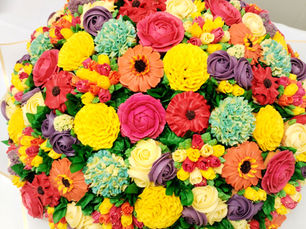Wedding Cake ou Cupcake Floral Trompe-l'oeil à Toulouse : La nouvelle Tendance pour un Mariage Unique