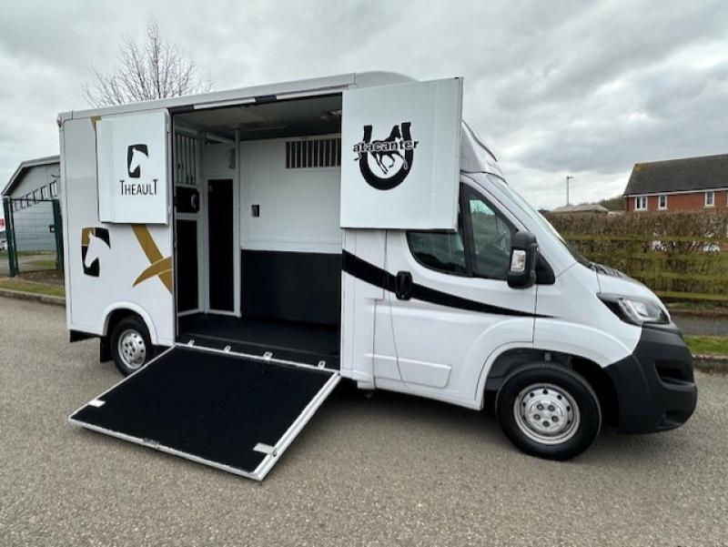 Miniatura: Theault Firsteo 3.5T de 2022 – Camión ligero seminuevo España