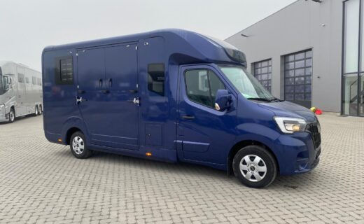 Camión Ligero STX 2 HORSES Renault Master – Semi-Nuevo España