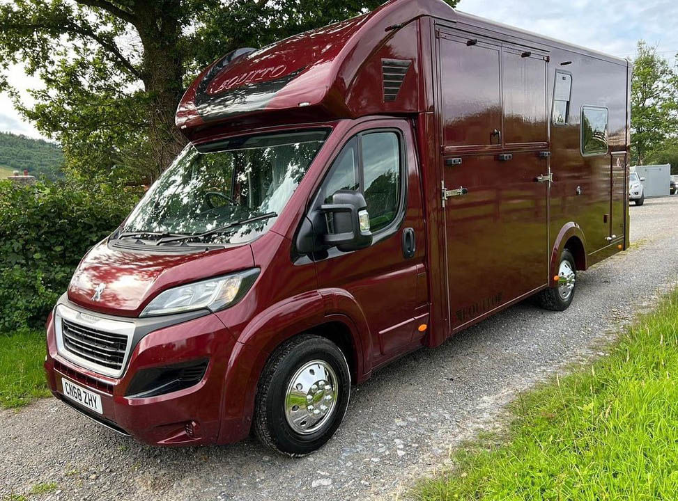 Equito Elite Overnight – Camión ligero semi-nuevo España