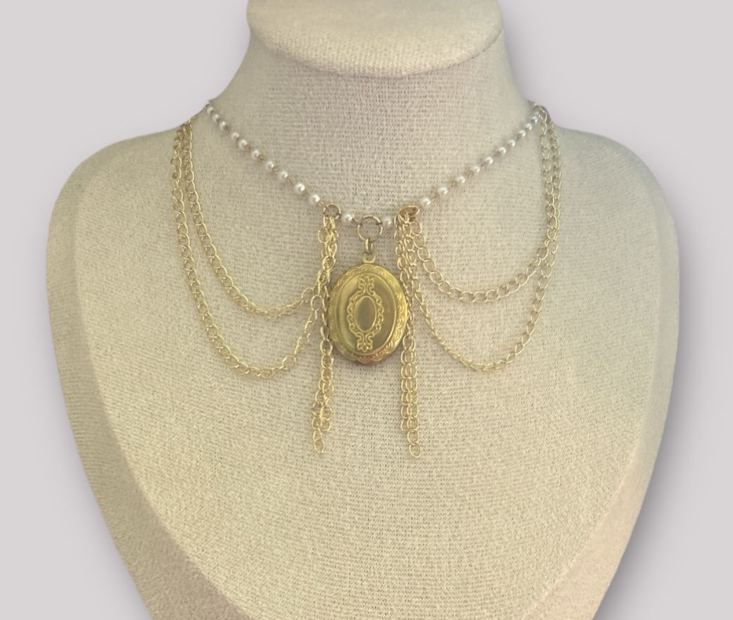 Gold Locket Necklace With Chain and Pearls