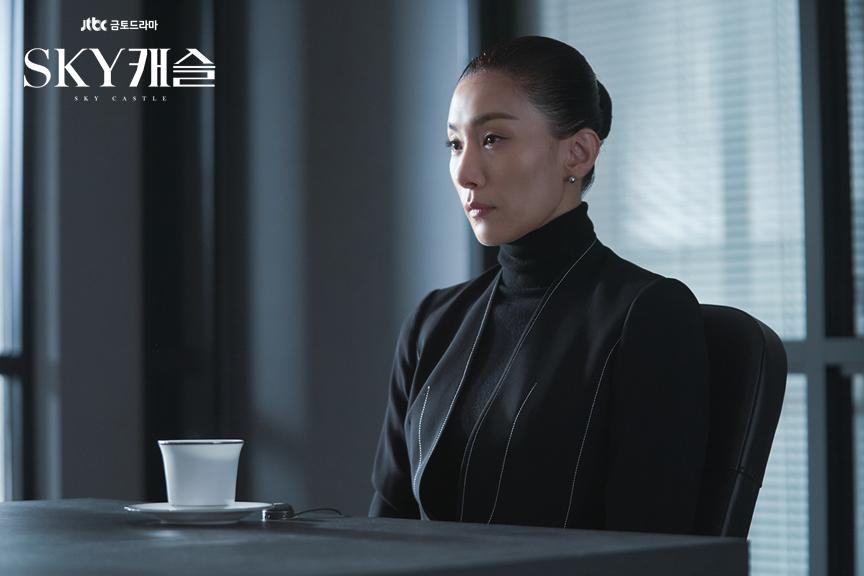 Kim Seo Hyung in a still from SKY Castle (Image via JTBC).
