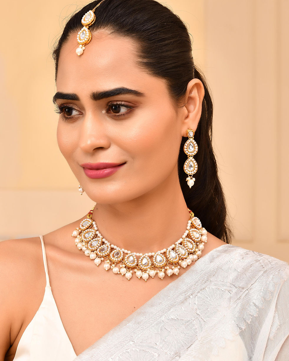 Thumbnail: Gold Plated Kundan Stones Studded Jewellery Set With Maang Tikka