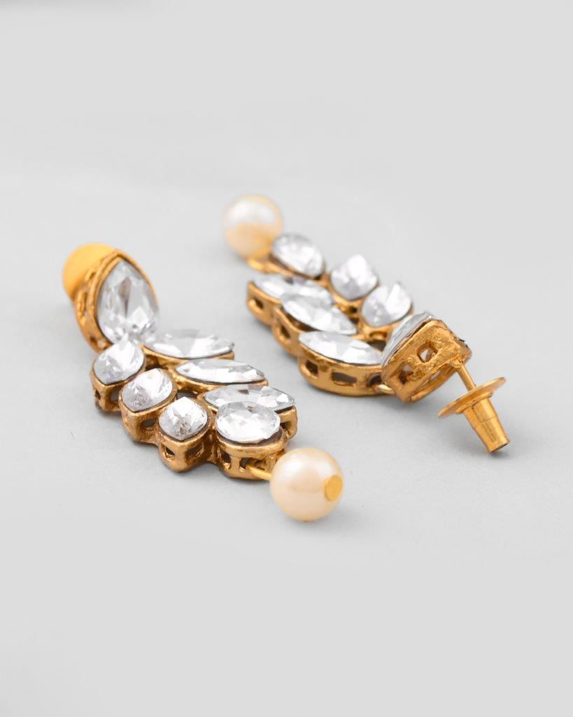 Thumbnail: Gold Plated Kundan Studded Pearl Long Necklace And Earrings Set