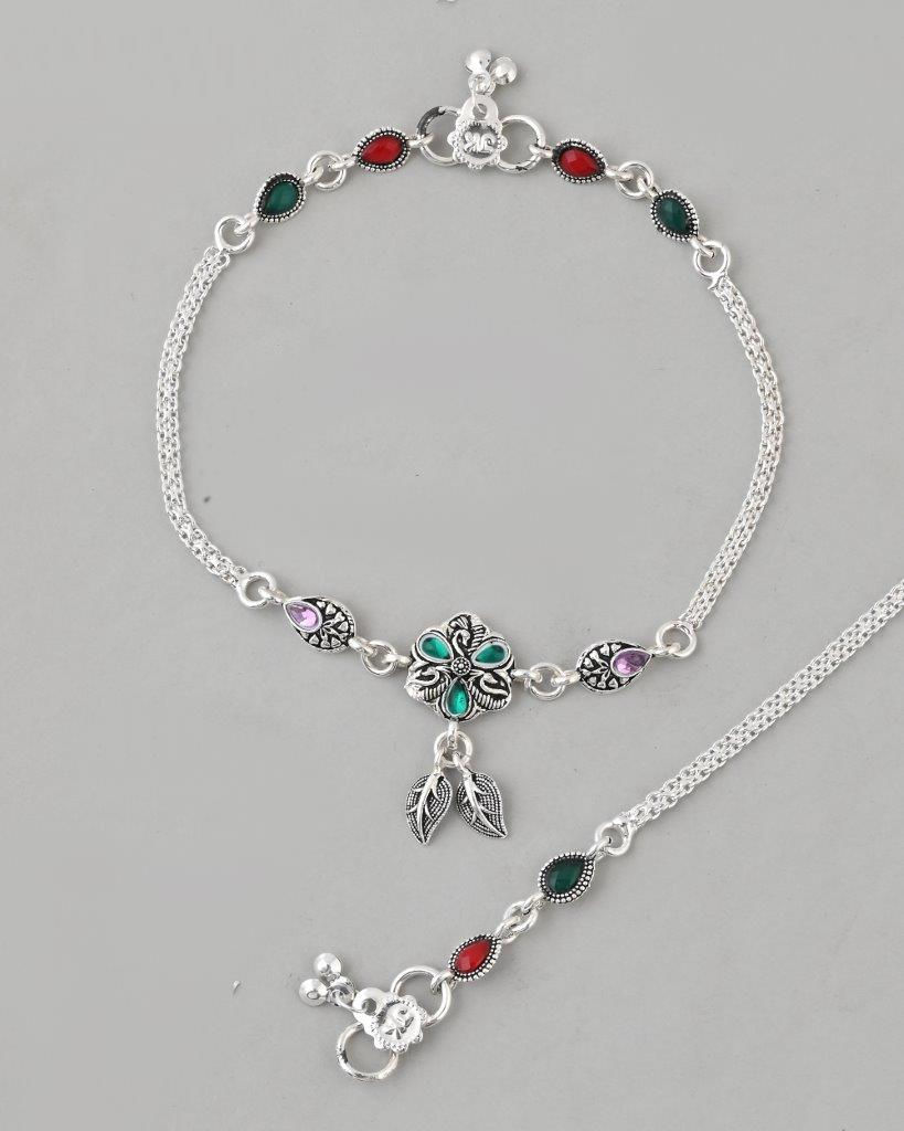 Thumbnail: Set Of 2 Traditional Stone Studded Flower Shaped Anklet