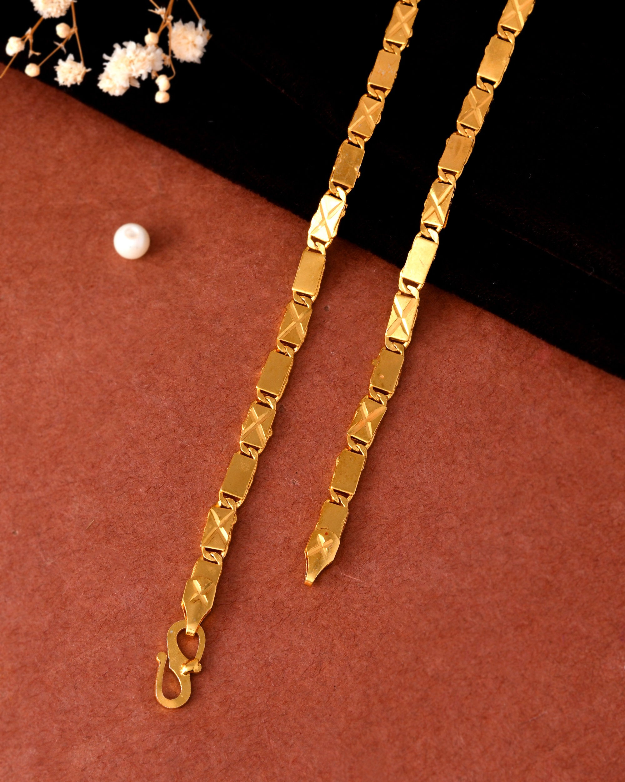 Stainless Steel Gold Plated Biscuit Shaped Classic Chain