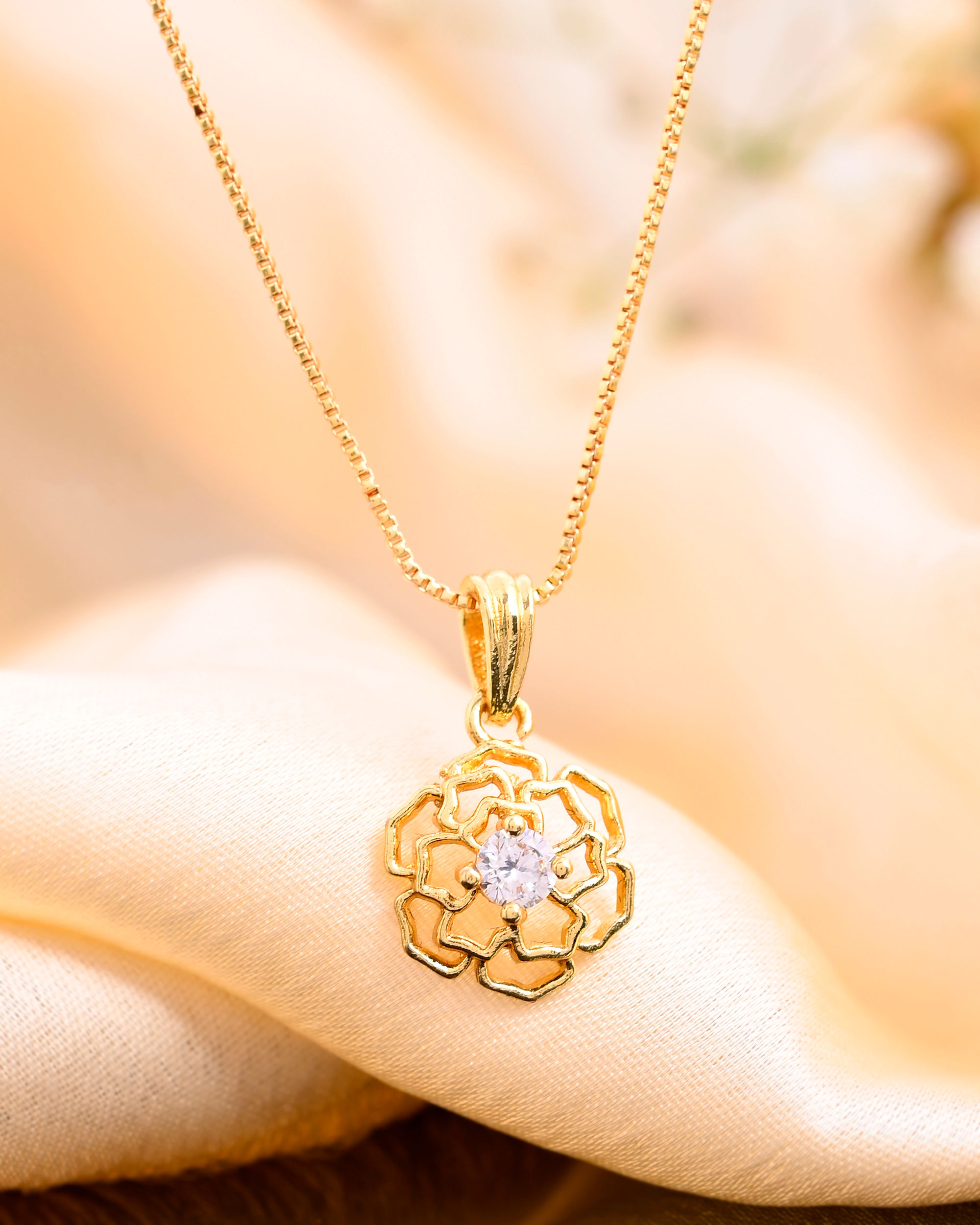 Gold Plated Flower Shaped AD Studded Pandent With Chain