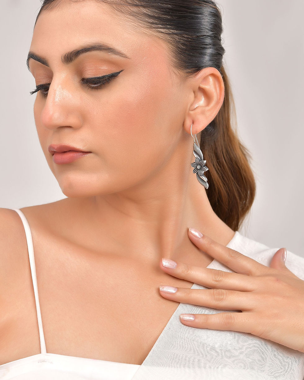 Thumbnail: Silver Plated Floral Shaped Drop Earrings