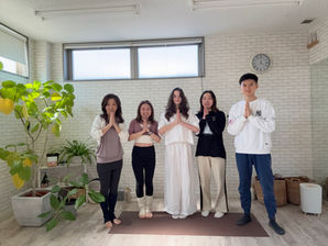 Monika's Lesson 英語ヨガ