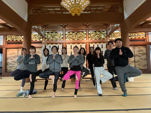 お寺ヨガ開催　
