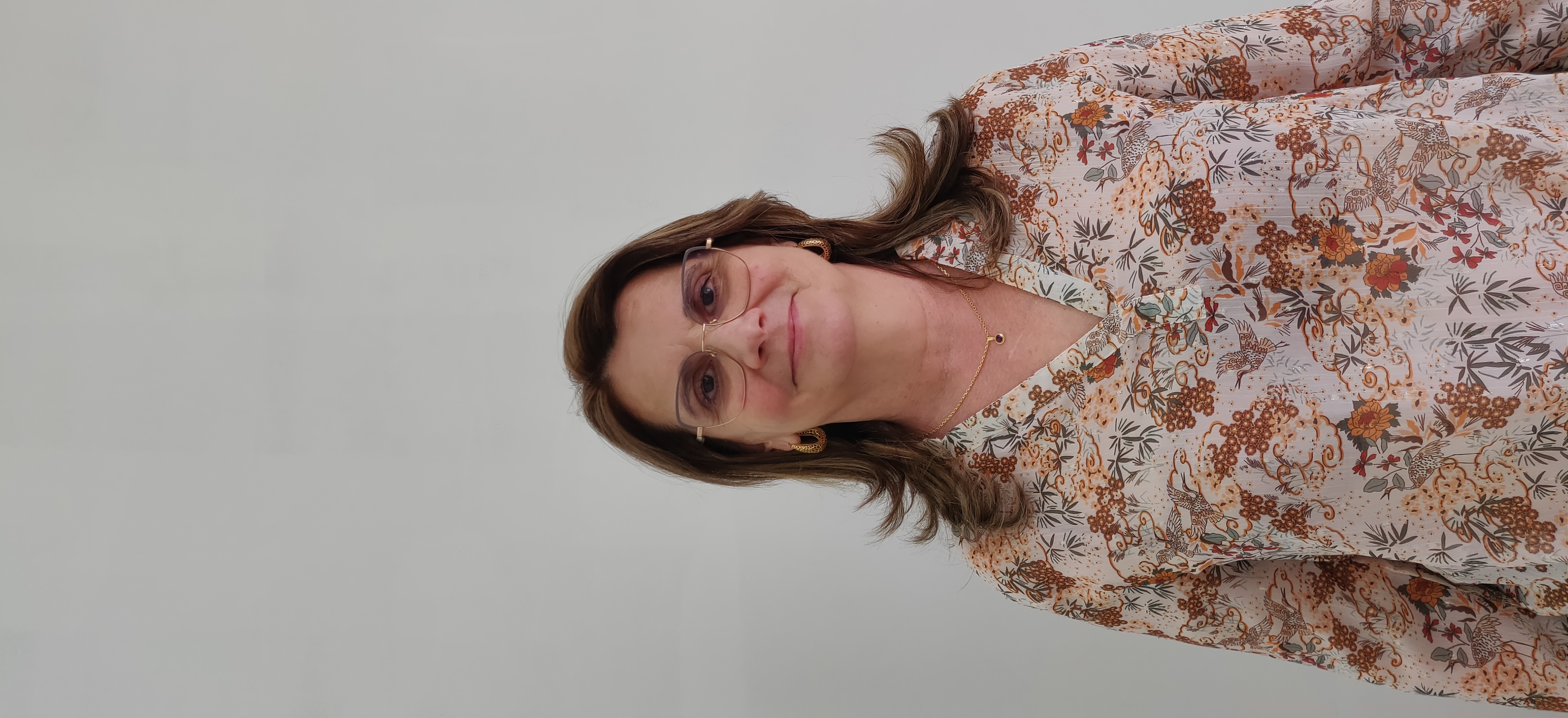 Estelle Desmonceaux Praticienne en formation en kinésiologie intégrative à Grenoble – formée à l’École de kinésiologie intégrative Montpellier