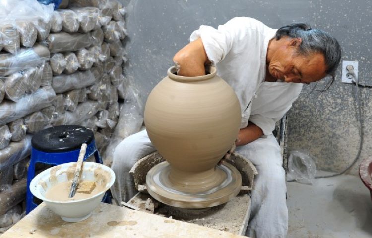 Icheon Ceramics Village Tour & Pottery Making Activity photo 3