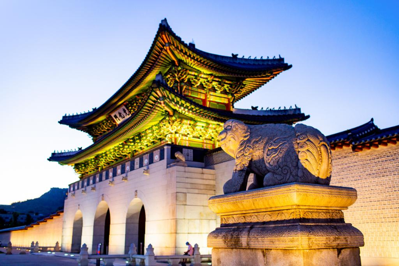 Seoul Icons and Trendy Spots Tour photo 1