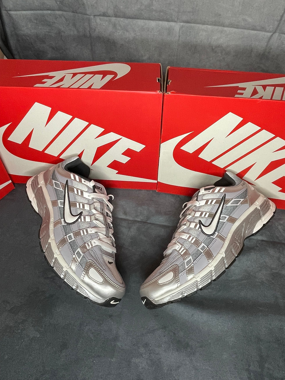 Thumbnail: Nike P-6000, Metallic Silver