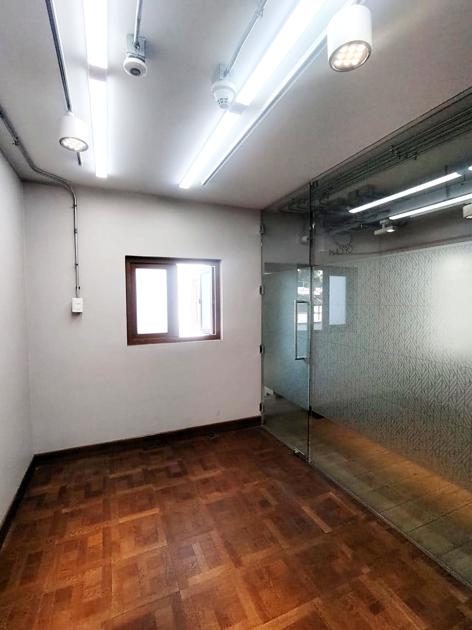 Miniatura: Oficina 17