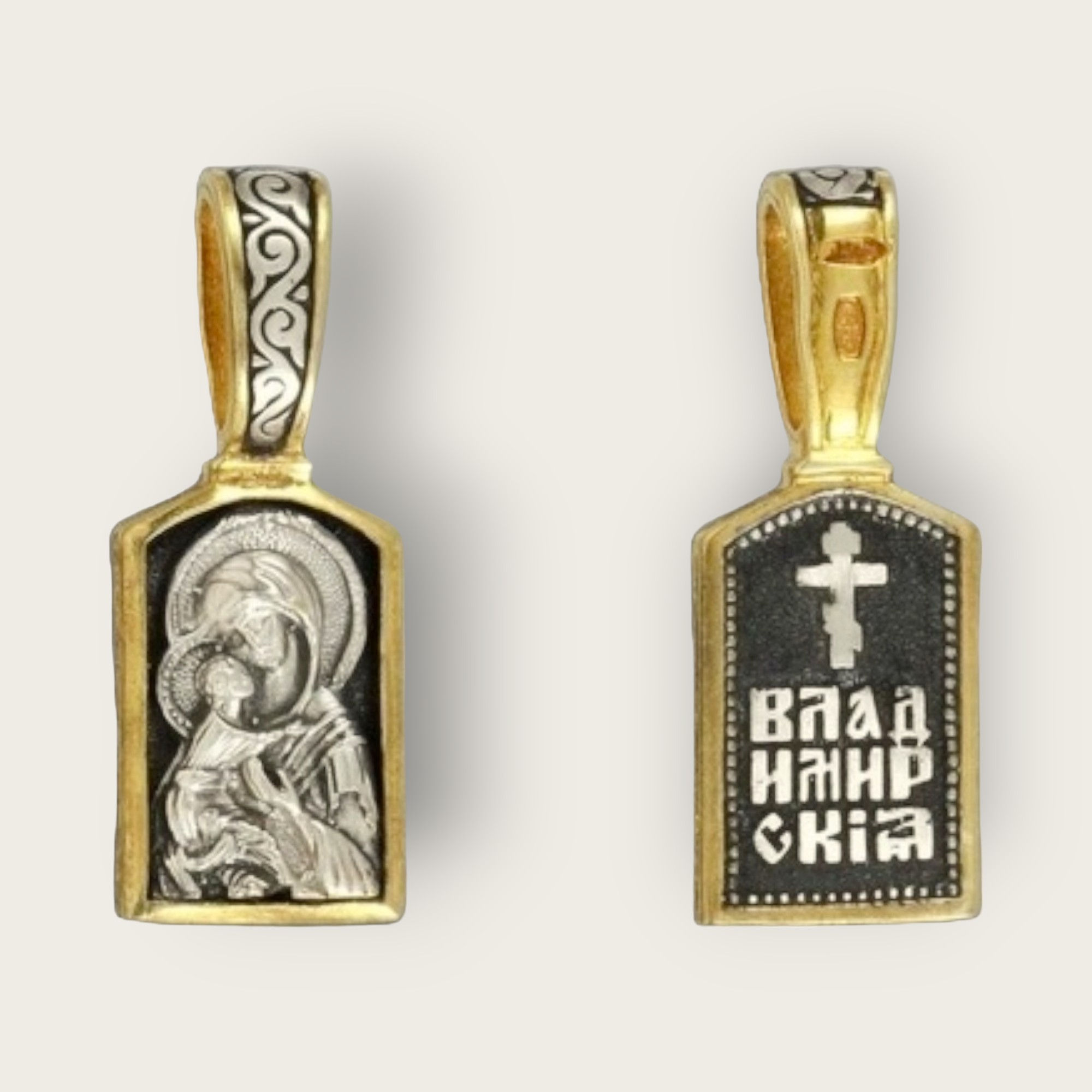 Cruz de plata maciza