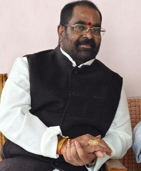 కుదిరిన సమీకరణం.. రమేష్కే కిరీటం!