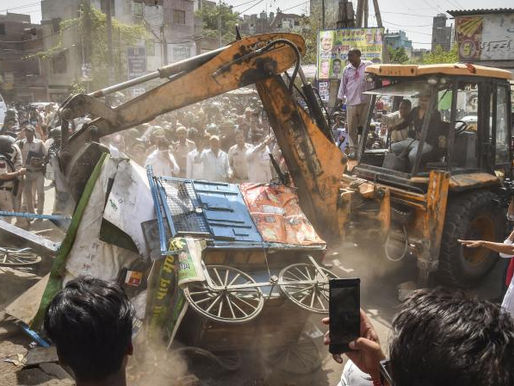 ప్రజాస్వామ్య స్ఫూర్తిని కూల్చడమే..!