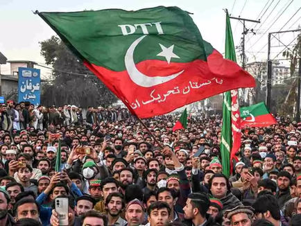 కలిసి ఉంటేనే కలిమి కలిగేదేమో!