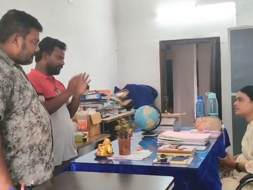 అకస్మాత్తుగా కాలేజీ మూసివేత.. ధ్రువపత్రాల కోసం విద్యార్థుల పాకులాట