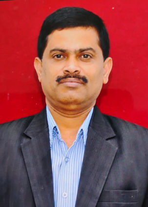 నిజాయితీకి కులం కాటు!