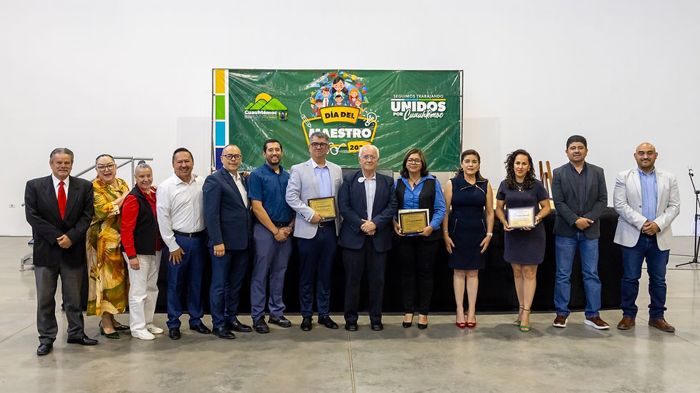 Realizan la entrega del Premio al Mérito Docente, en Cuauhtémoc
