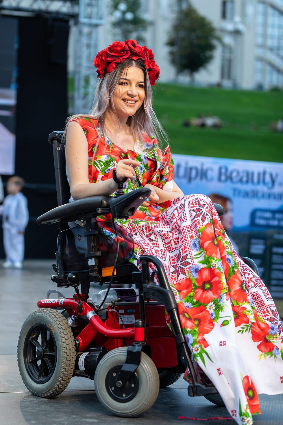 ATYPIC BEAUTY GALA TRADITIONAL 11