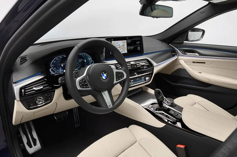 2021_bmw_5-series_sedan_530e_swd_oem_1_815.webp