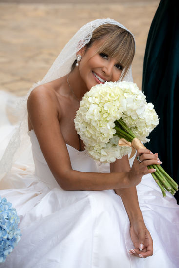 Bride portrait with bouquet at Son Berga finca wedding